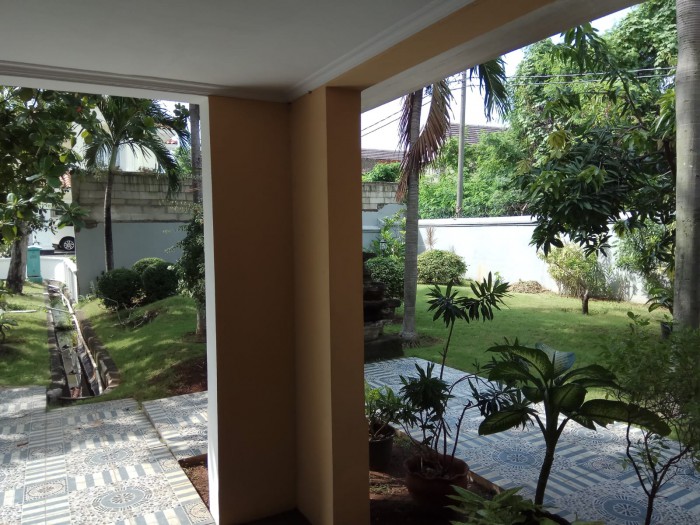 Rumah disewakan di cluster Menteng Lippo Cikarang